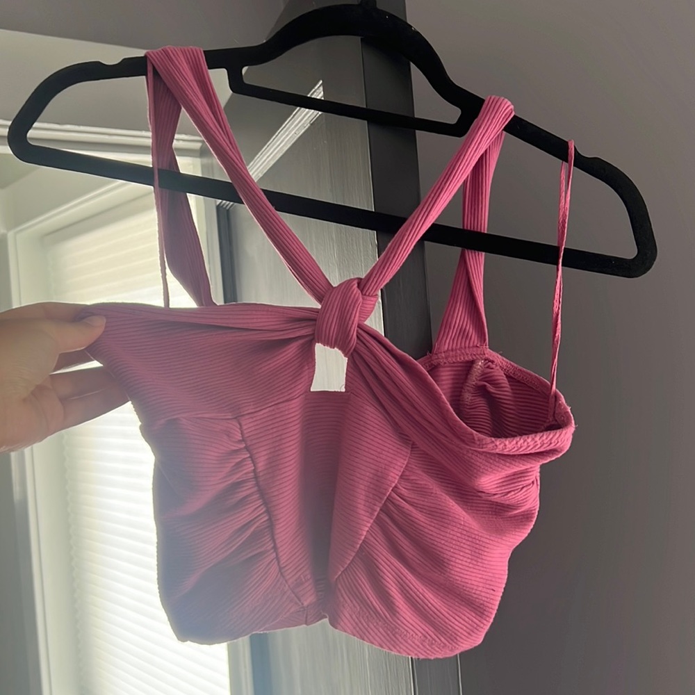 pink top